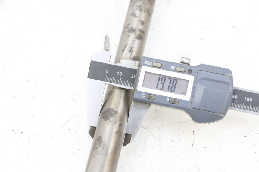 photo de OŚ WAHACZA KAWASAKI ZR 7 750 (1999 - 2004) - Szczegół części