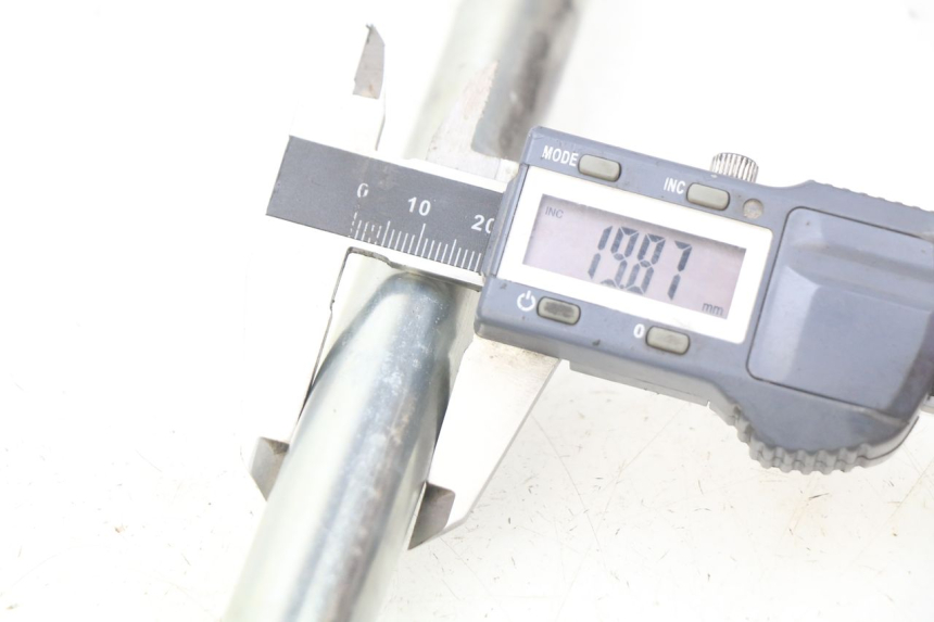 photo de OŚ WAŁKA WAHACZA KAWASAKI ZR7 ZR-7 S 750 (1999 - 2004) - Szczegół części