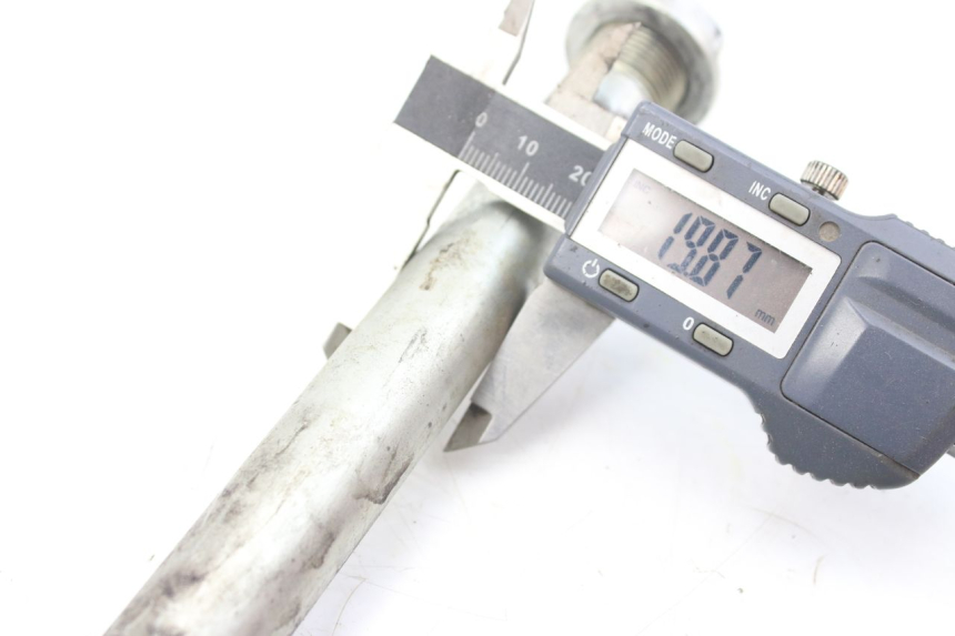 photo de OŚ WAHACZA KAWASAKI ZZR 600 (1995 - 2004) - Zoom stanu zużycia