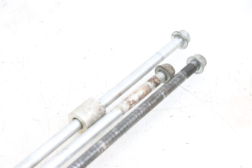 photo de OŚ SILNIKA SUZUKI BURGMAN 650 (2013 - 2020) - Punkty mocowania