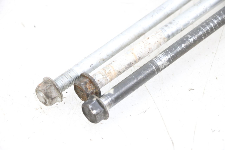 photo de OŚ SILNIKA SUZUKI BURGMAN 650 (2013 - 2020) - Stan powierzchni