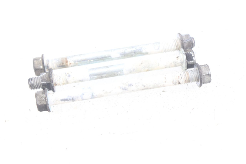 photo de OŚ SILNIKA HONDA CBR R 125 (2003 - 2006) - Zbliżenie techniczne