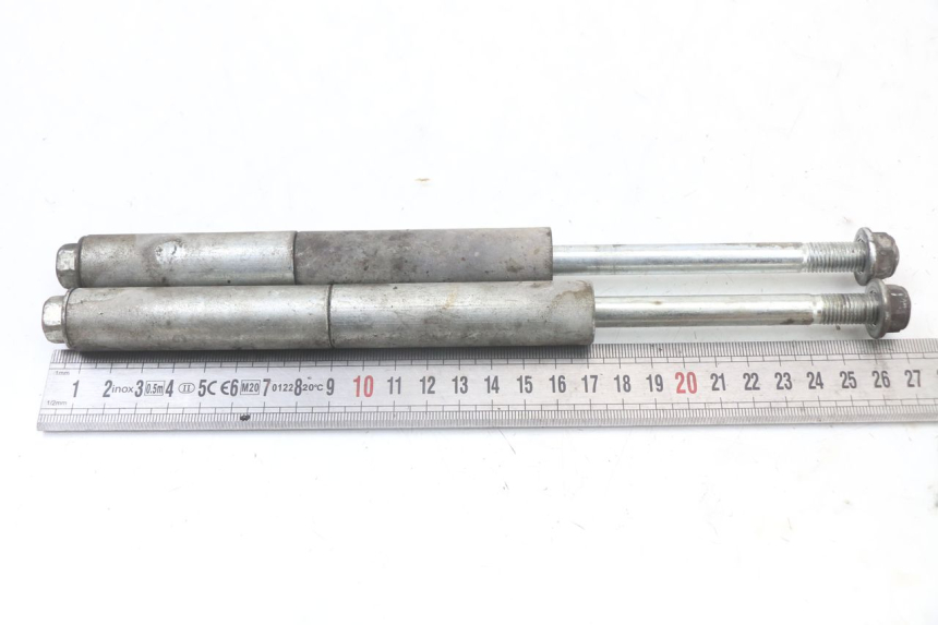 photo de OŚ SILNIKA HYOSUNG GF 125 (2001 - 2005) - Szczegół części