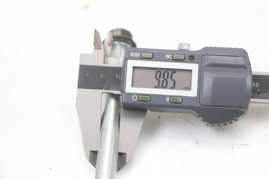 photo de OŚ SILNIKA HYOSUNG GF 125 (2001 - 2005) - Zbliżenie techniczne