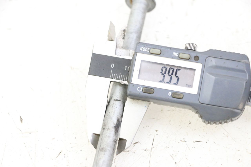 photo de OŚ SILNIKA SUZUKI GSR 750 (2011 - 2017) - Szczegół części