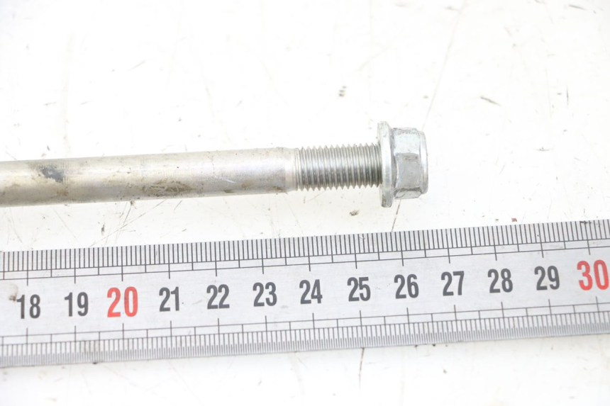 photo de OŚ SILNIKA SUZUKI GSR 750 (2011 - 2017) - Inny kąt widzenia