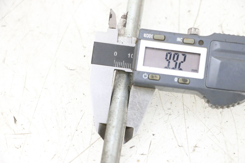 photo de OŚ SILNIKA SUZUKI GSXR GSX-R 1000 (2003 - 2004) - Zoom stanu zużycia