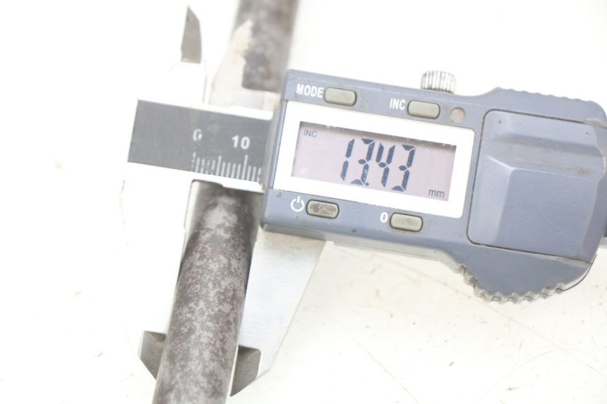 photo de OŚ SILNIKA PIAGGIO MP3 LT 400 (2007 - 2012) - Szczegół części