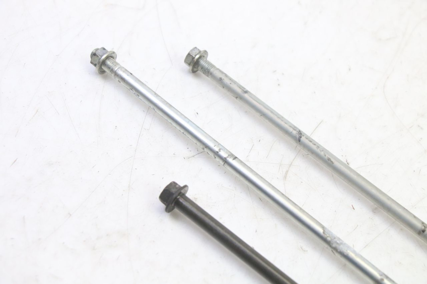 photo de OŚ SILNIKA HONDA NTV DEAUVILLE 650 (2001 - 2006) - Szczegół części