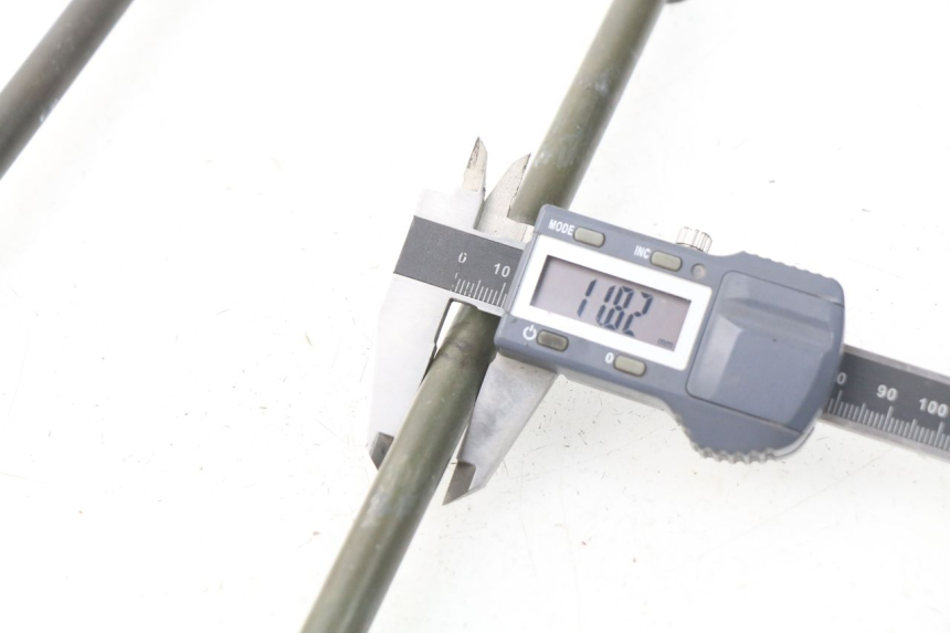 photo de OŚ SILNIKA YAMAHA XP T-MAX TMAX ABS 500 (2004 - 2007) - Szczegół części