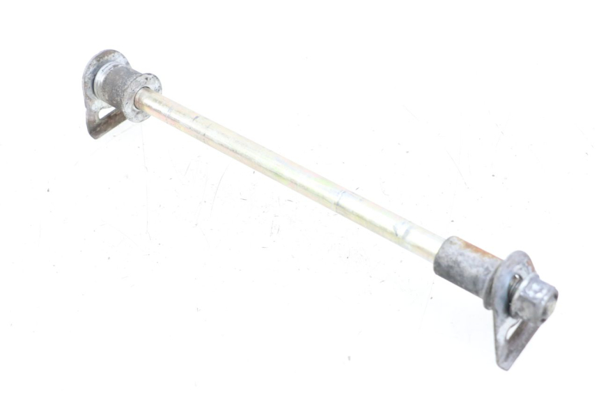 photo de OŚ KOŁA TYLNEGO HYOSUNG GV AQUILA 125 (2000 - 2009) - Zbliżenie techniczne