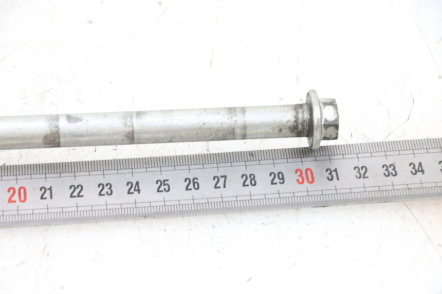 photo de OŚ KOŁA TYLNEGO MAG POWER BOMBERS 4T 50 (2016 - 2026) - Inny kąt widzenia