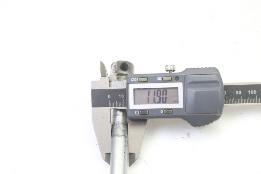 photo de OŚ KOŁA TYLNEGO SKYTEAM DAX REPLICA 110 (2005 - 2015) - Zbliżenie techniczne