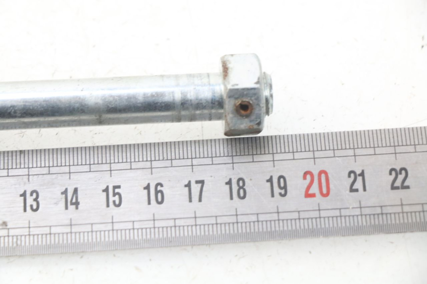 photo de OŚ KOŁA TYLNEGO DERBI DIRT BOY 4T 50 - Inny kąt widzenia