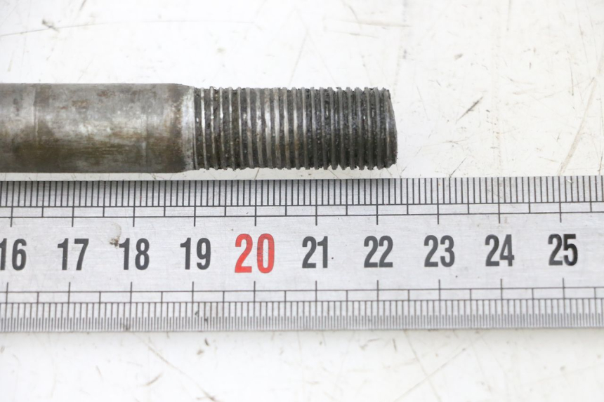 photo de OŚ KOŁA TYLNEGO BSE DIRTBIKE PH10L 125 - Inny kąt widzenia