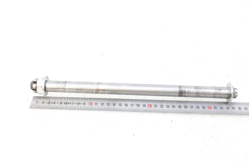 photo de OŚ KOŁA TYLNEGO YAMAHA FJ 36Y 1100 (1984 - 1985) - Zbliżenie techniczne