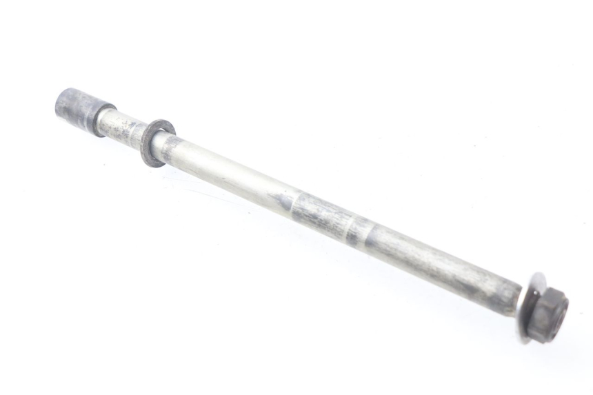 photo de OŚ KOŁA TYLNEGO YAMAHA FJR ABS 1300 (2006 - 2012) - Zbliżenie techniczne