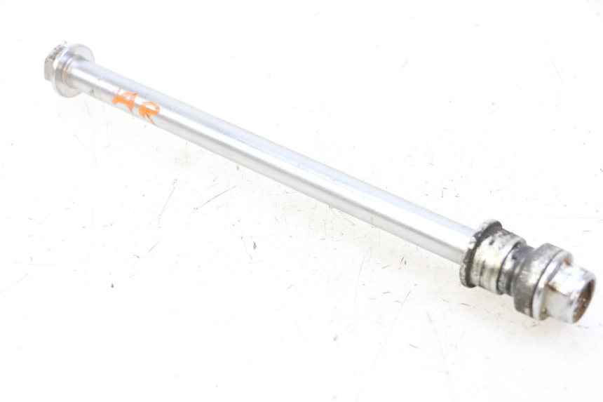 photo de OŚ KOŁA TYLNEGO KEEWAY K-LIGHT KLIGHT 125 (2018 - 2025) - Widok główny