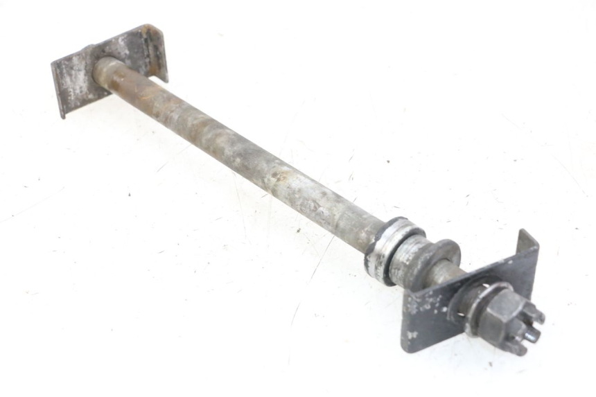 photo de OŚ KOŁA TYLNEGO KAWASAKI ZR7 ZR-7 S 750 (1999 - 2004) - Zbliżenie techniczne