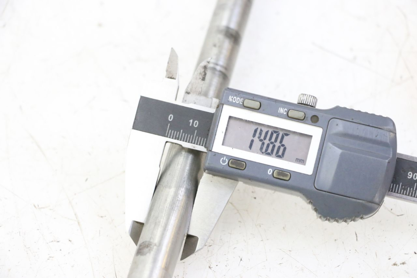 photo de OŚ KOŁA TYLNEGO RIEJU MRT 50 (2018 - 2021) - Inny kąt widzenia