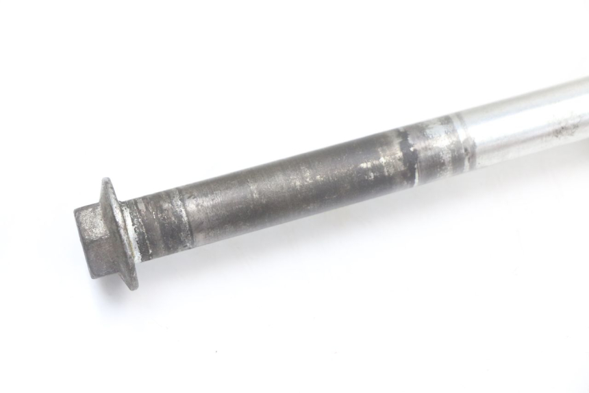 photo de OŚ KOŁA TYLNEGO ASTOR ORCAL 125 (2015 - 2017) - Zbliżenie techniczne