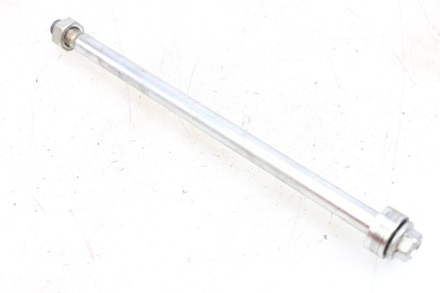 photo de OŚ KOŁA TYLNEGO ASTOR ORCAL 125 (2015 - 2017) - Zbliżenie techniczne