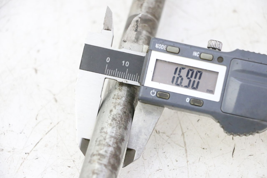 photo de OŚ KOŁA TYLNEGO MAG POWER R-STREET 50 (2016 - 2025) - Szczegół części