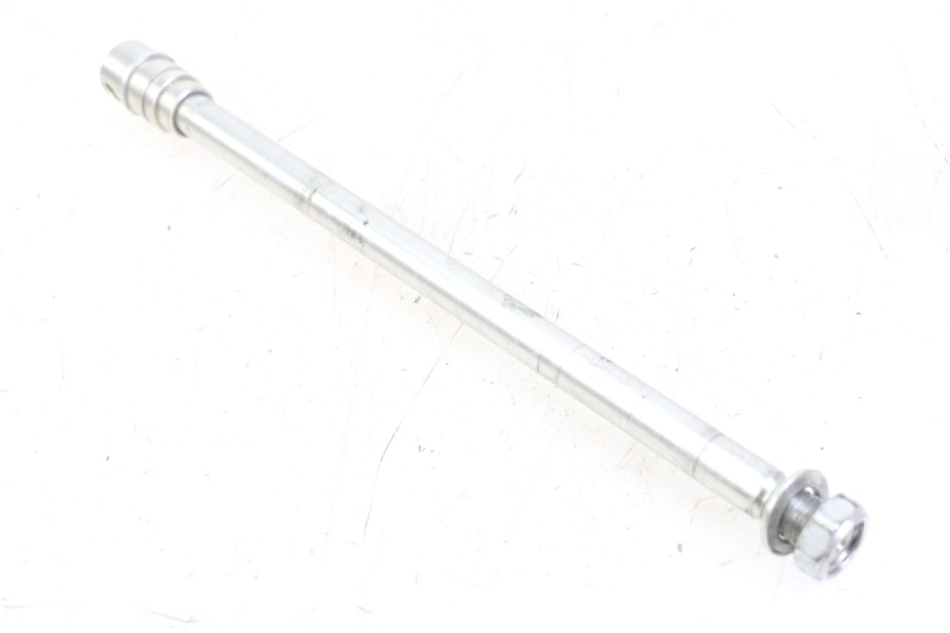 photo de OŚ KOŁA TYLNEGO ROYAL ENFIELD HYMALAYAN 410 (2016 - 2023) - Widok główny