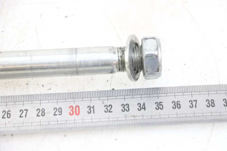 photo de OŚ KOŁA TYLNEGO ROYAL ENFIELD HYMALAYAN 410 (2016 - 2023) - Zoom stanu zużycia