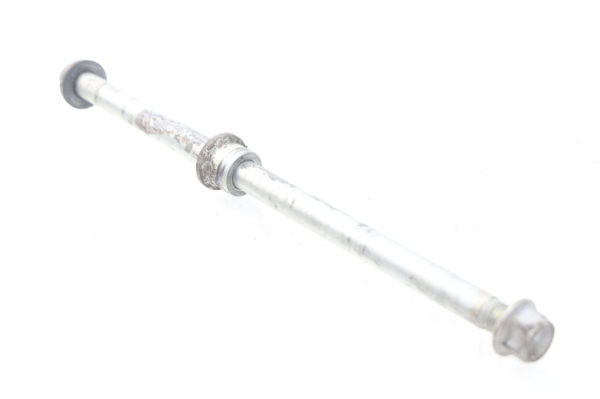 photo de OŚ KOŁA TYLNEGO SUZUKI RV VAN VAN 125 (2003 - 2008) - Szczegół części