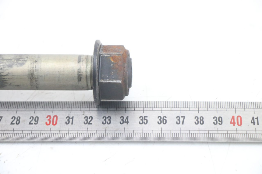 photo de OŚ KOŁA TYLNEGO SUZUKI GSX F GSXF 650 (2007 - 2015) - Inny kąt widzenia