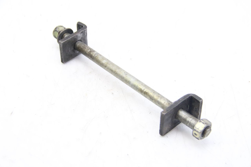 photo de OŚ KOŁA TYLNEGO APRILIA SX 50 (2011 - 2017) - Widok główny