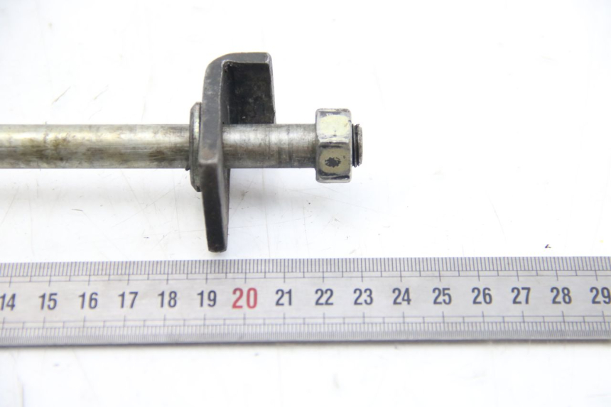 photo de OŚ KOŁA TYLNEGO APRILIA SX 50 (2011 - 2017) - Widok ogólny