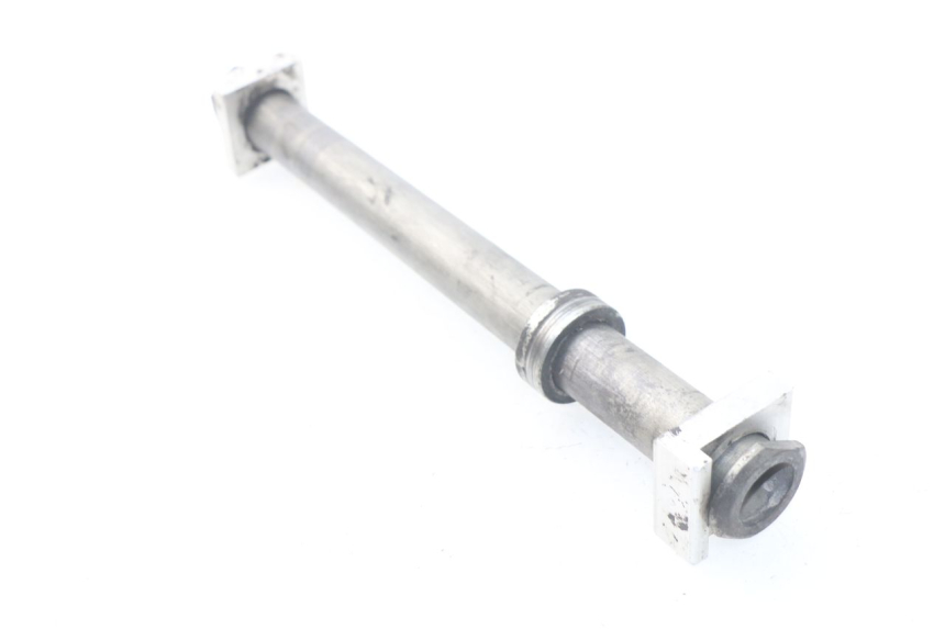 photo de OŚ KOŁA TYLNEGO YAMAHA TDM ABS 900 (2002 - 2014) - Zbliżenie techniczne