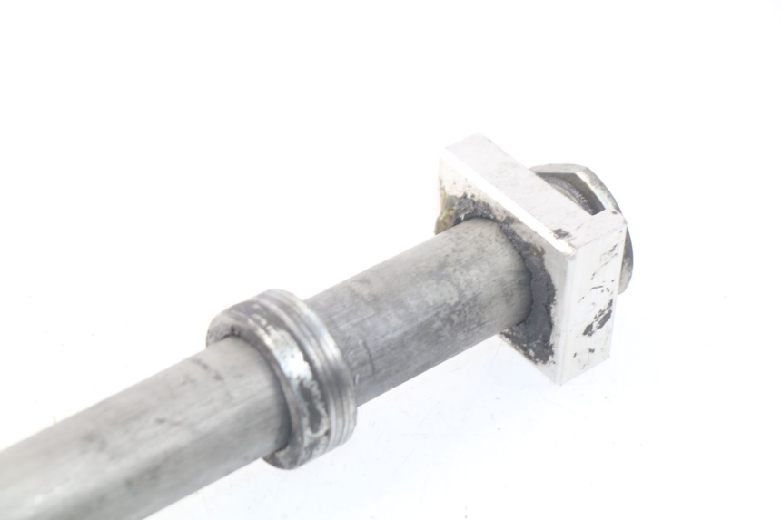 photo de OŚ KOŁA TYLNEGO YAMAHA TDM ABS 900 (2002 - 2014) - Punkty mocowania