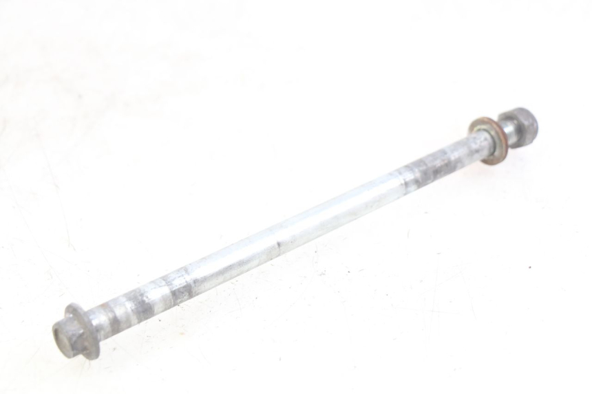 photo de OŚ KOŁA TYLNEGO DAELIM VL DAYSTAR 125 (2000 - 2011) - Widok główny