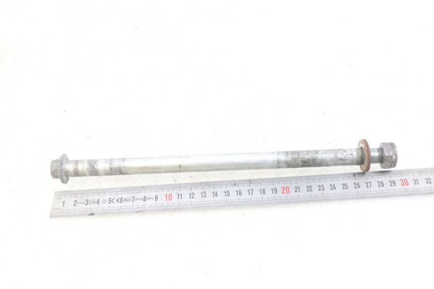 photo de OŚ KOŁA TYLNEGO DAELIM VL DAYSTAR 125 (2000 - 2011) - Inny kąt widzenia