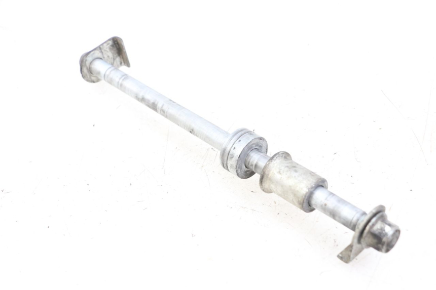 photo de OŚ KOŁA TYLNEGO SUZUKI VL INTRUDER 125 (2004 - 2007) - Inny kąt widzenia