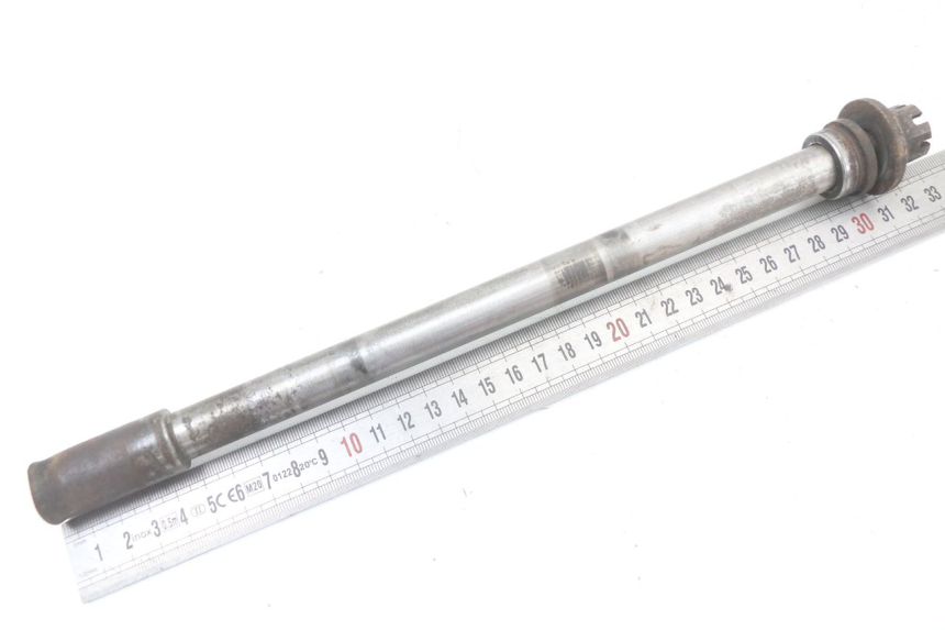 photo de OŚ KOŁA TYLNEGO YAMAHA XJ F 900 (1983 - 1994) - Szczegół części