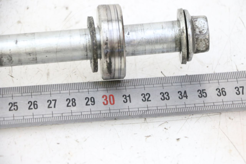 photo de OŚ KOŁA TYLNEGO YAMAHA XJ6 ABS 600 (2008 - 2016) - Szczegół części