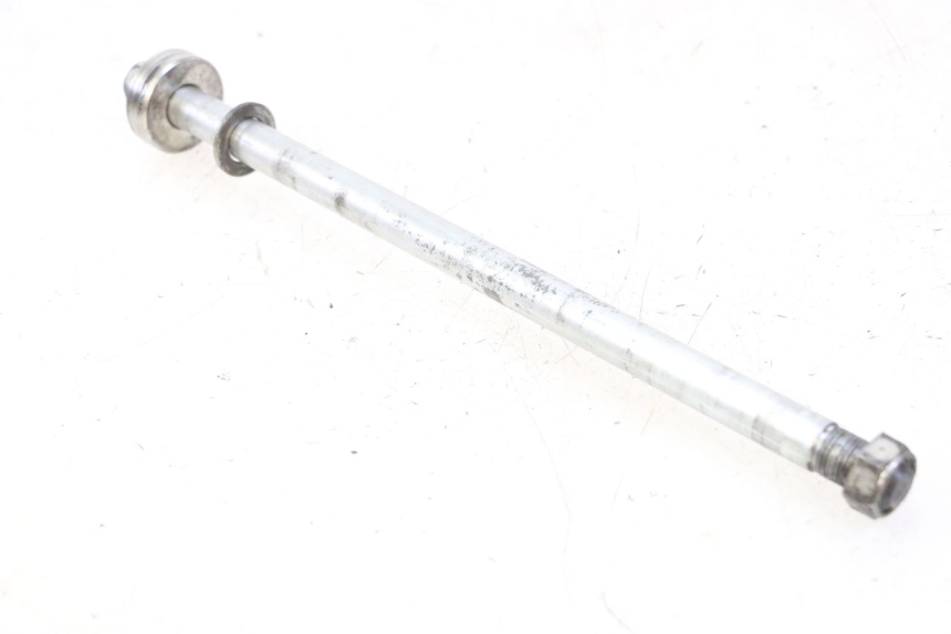 photo de OŚ KOŁA TYLNEGO YAMAHA XJ6 ABS 600 (2008 - 2016) - Zbliżenie techniczne