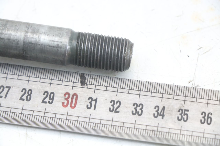 photo de OŚ KOŁA TYLNEGO YAMAHA XJS DIVERSION 600 (1997 - 1999) - Zoom stanu zużycia