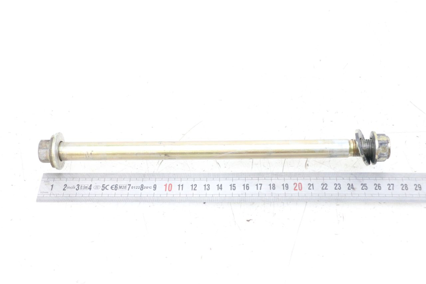 photo de OŚ KOŁA TYLNEGO SYM XS 125 (2007 - 2016) - Zoom stanu zużycia