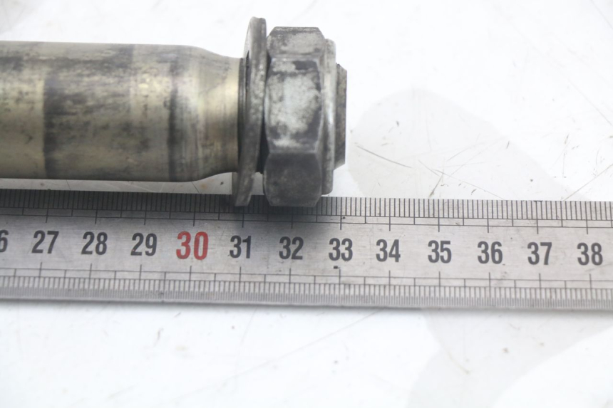 photo de OŚ KOŁA TYLNEGO YAMAHA FZ1 FAZER 1000 (2007 - 2009) - Inny kąt widzenia