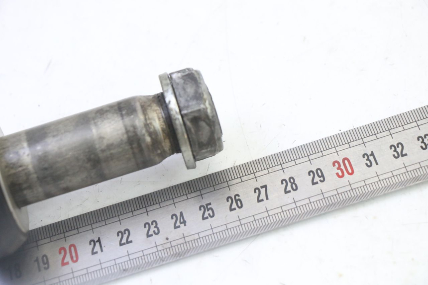 photo de OŚ KOŁA TYLNEGO YAMAHA YZF YZ-F 450 (2014 - 2016) - Inny kąt widzenia