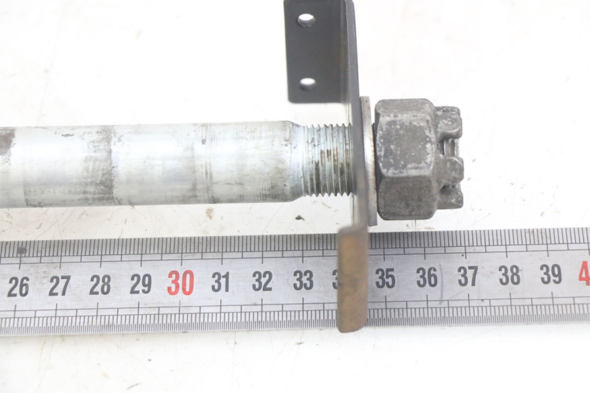 photo de OŚ KOŁA TYLNEGO KAWASAKI Z 750 (2007 - 2013) - Szczegół części