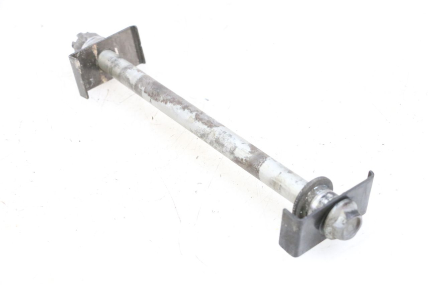 photo de OŚ KOŁA TYLNEGO KAWASAKI ZR 7 750 (1999 - 2004) - Zbliżenie techniczne