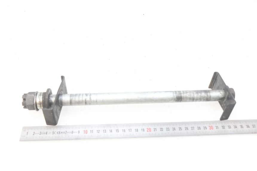 photo de OŚ KOŁA TYLNEGO KAWASAKI ZR7 ZR-7 S 750 (1999 - 2004) - Zoom stanu zużycia