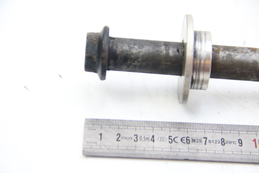 photo de OŚ KOŁA TYLNEGO KAWASAKI ZX-6R ZX6R 600 (1995 - 1997) - Inny kąt widzenia