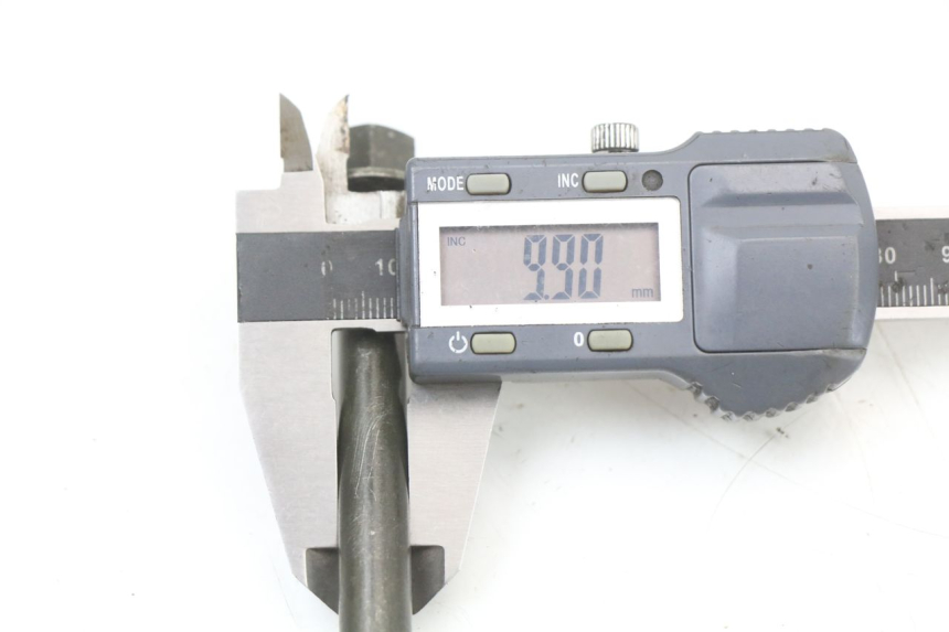 photo de OŚ KOŁA PRZEDNIEGO E-MAX 80L 1 (2011 - 2014) - Inny kąt widzenia